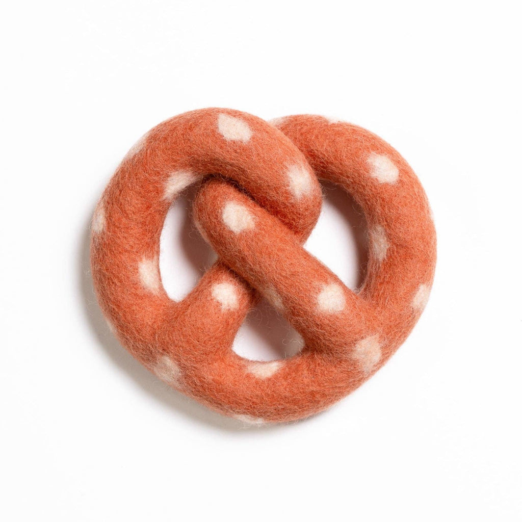 Jouet bretzel doux en feutre
