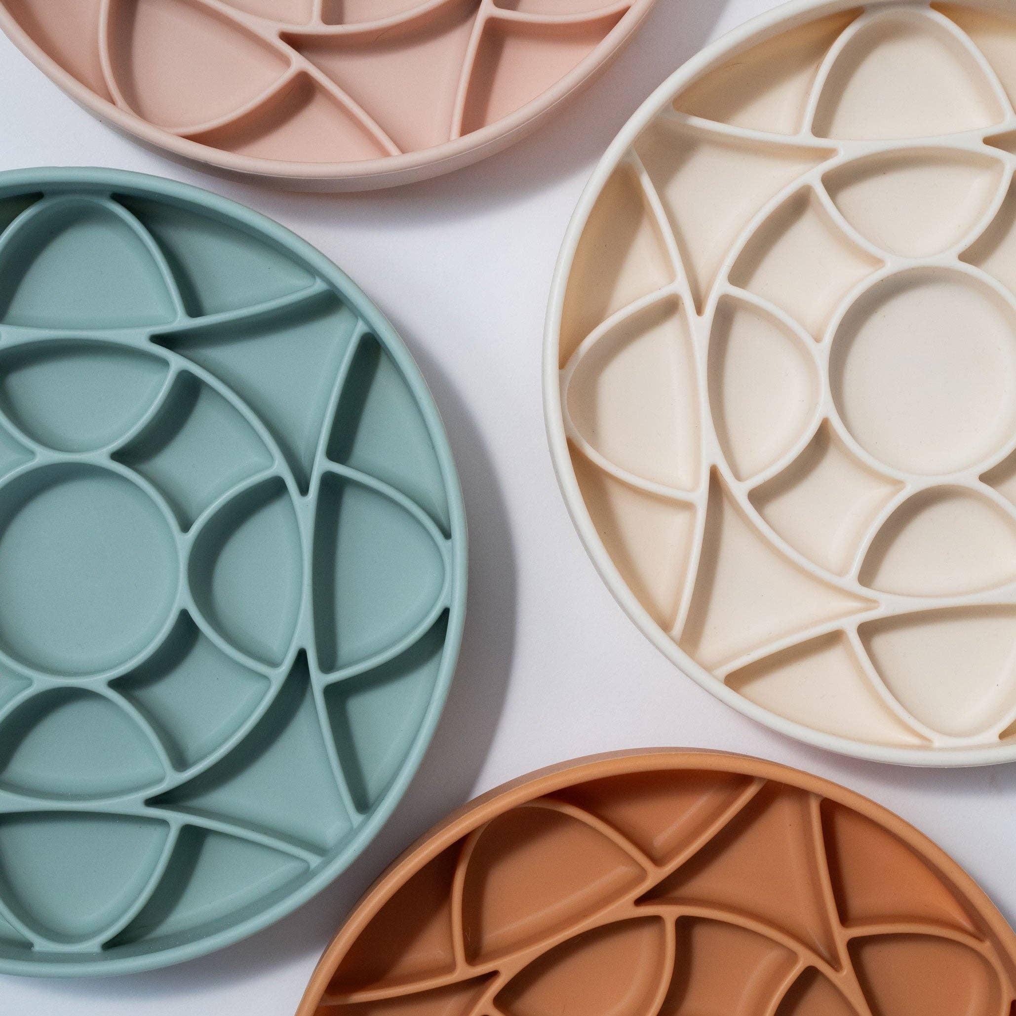 Gamelle anti-glouton silicone Ronde Rose Beige