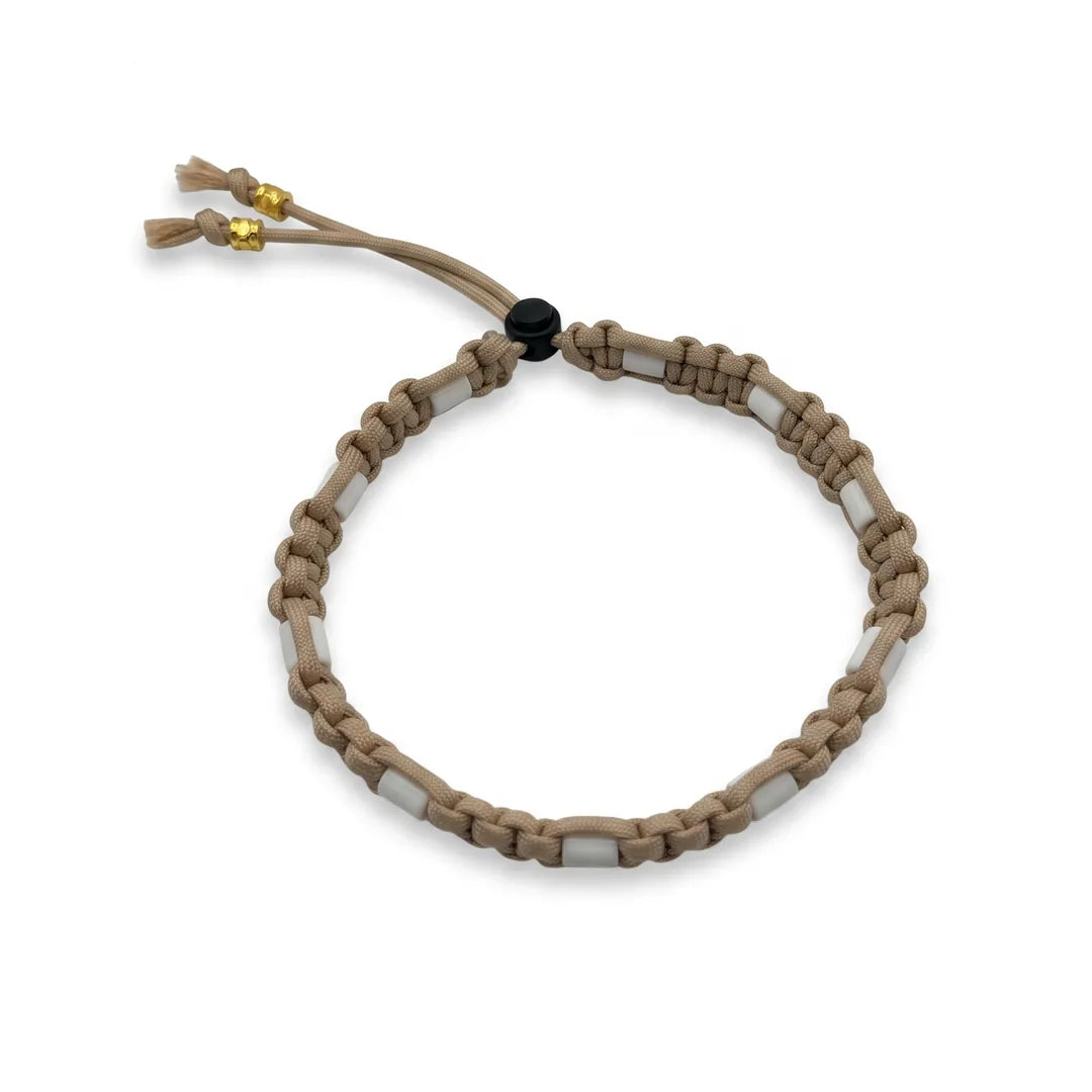 Collier beige anti-tiques avec céramique