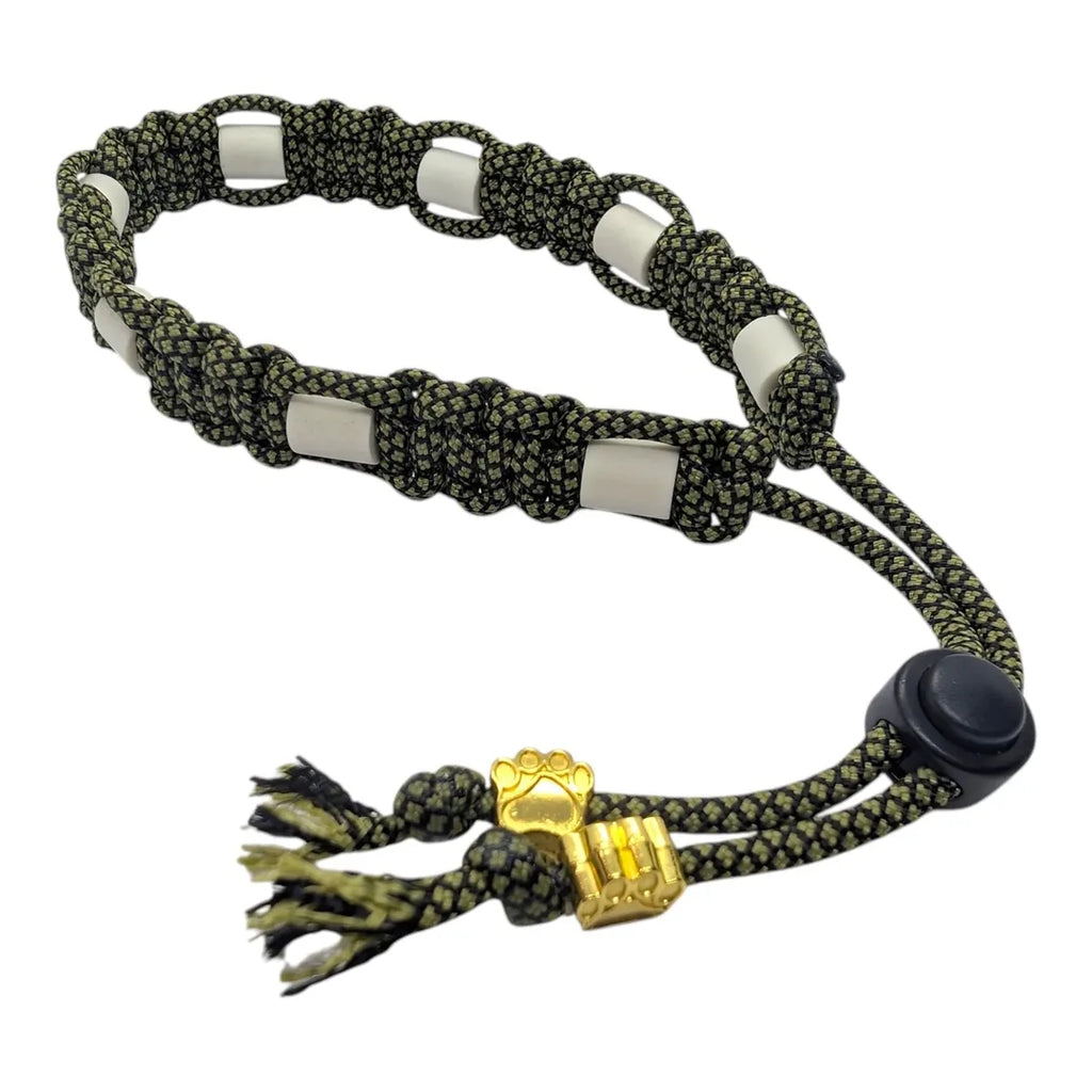 Collier kaki anti-tiques avec céramique